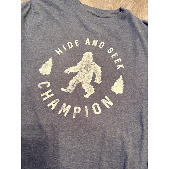 Crazy Dog T-Shirts Hide and Seek Champion Bigfoot Tee Men’s M Blue - Picture 2 of 4